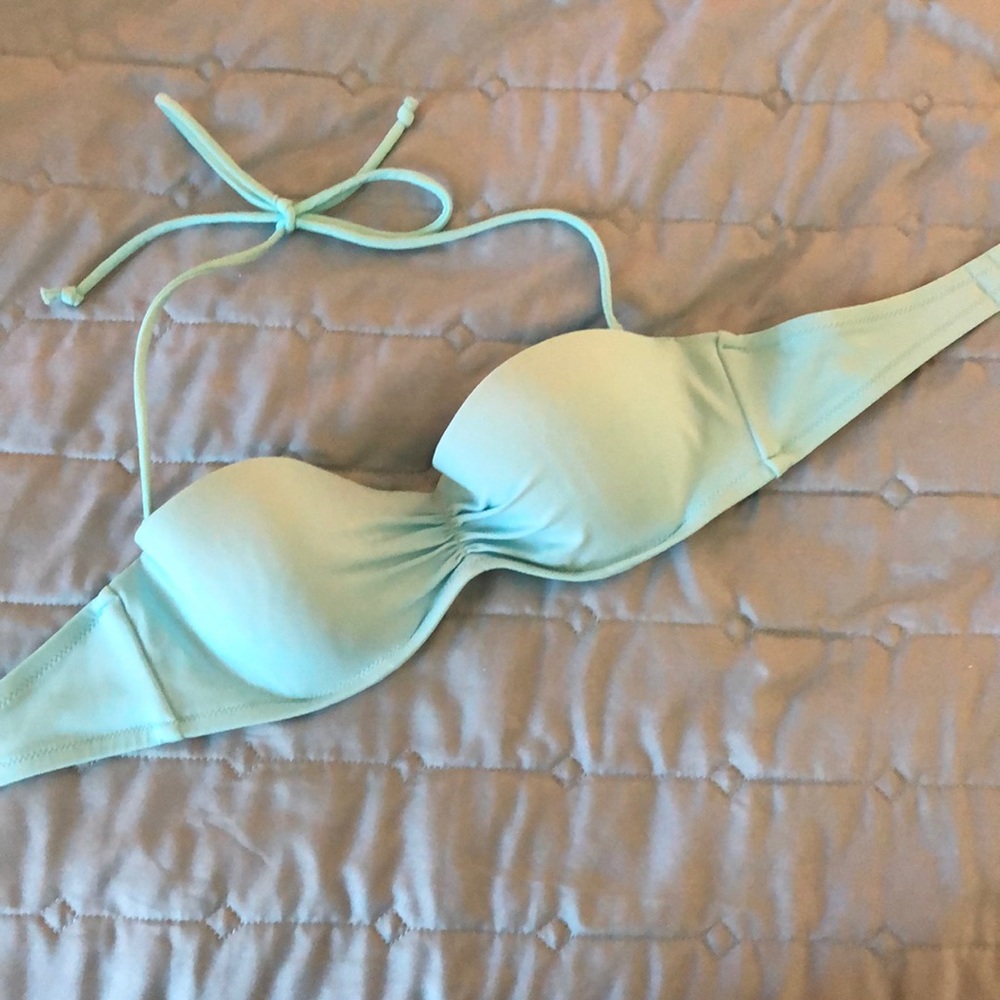 Women’s swim suit top